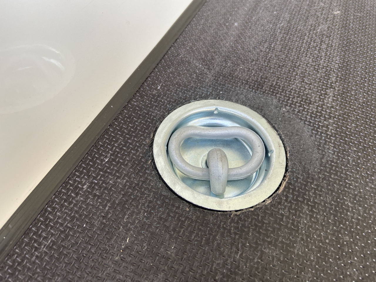 Möslein TKO 105 D 6m  weiß  Tandem- Koffer, Durchladbar, -- Neufahrzeug -- - Rơ moóc hộp kín: hình 5 Möslein TKO 105 D 6m  weiß  Tandem- Koffer, Durchladbar, -- Neufahrzeug -- - Rơ moóc hộp kín: hình 5