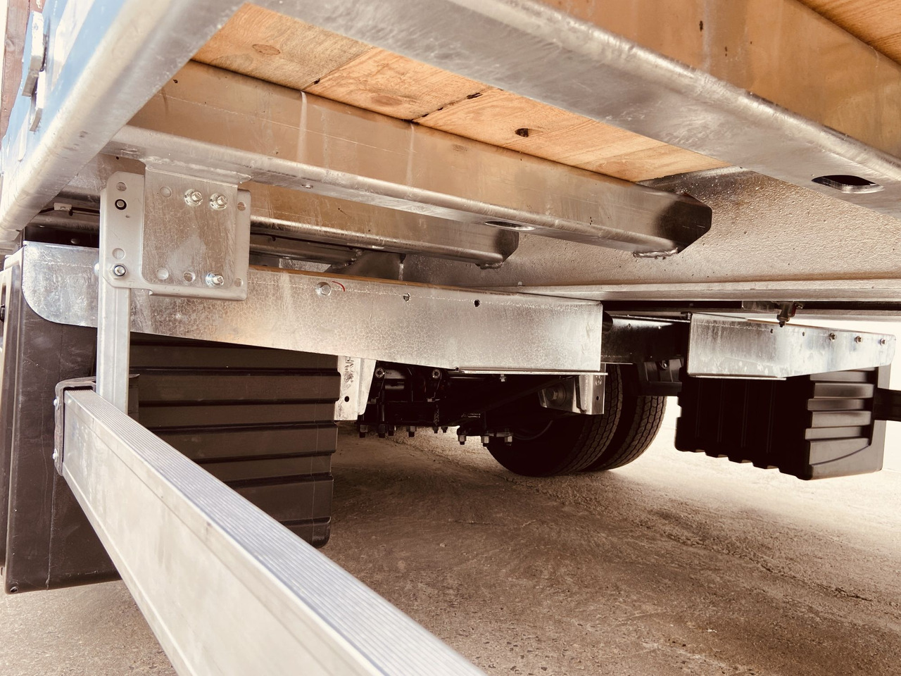 Möslein TT 28  Tridem- Tieflader 3 Achs, gelenktNeufahrzeug - Rơ moóc thùng thấp: hình 2 Möslein TT 28  Tridem- Tieflader 3 Achs, gelenktNeufahrzeug - Rơ moóc thùng thấp: hình 2