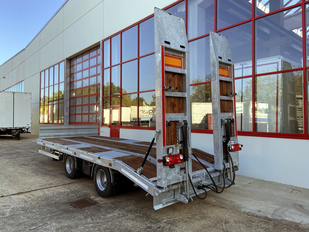 Möslein TT21-7,2 Hydr 21 t Tandemtieflader, hydr. Rampen, NEU - Rơ moóc thùng thấp: hình 3 Möslein TT21-7,2 Hydr 21 t Tandemtieflader, hydr. Rampen, NEU - Rơ moóc thùng thấp: hình 3