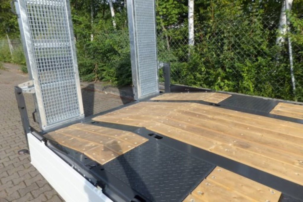 Möslein TTT 13- 5,2 Weiß Neuer Tandemtieflader 13 t GG - Rơ moóc thùng thấp: hình 2 Möslein TTT 13- 5,2 Weiß Neuer Tandemtieflader 13 t GG - Rơ moóc thùng thấp: hình 2