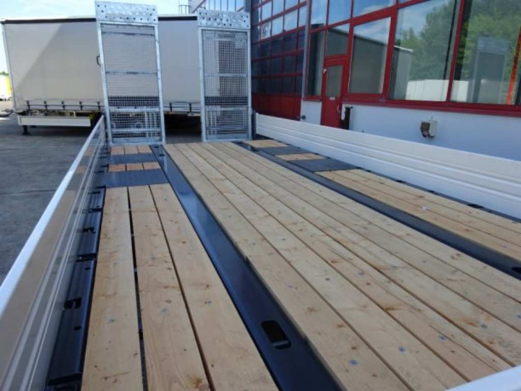 Möslein TTT 13 6,2 BR Weiß Neuer 13 t GG Tandemtieflader mit Breiten Rampen - Rơ moóc thùng thấp: hình 3 Möslein TTT 13 6,2 BR Weiß Neuer 13 t GG Tandemtieflader mit Breiten Rampen - Rơ moóc thùng thấp: hình 3