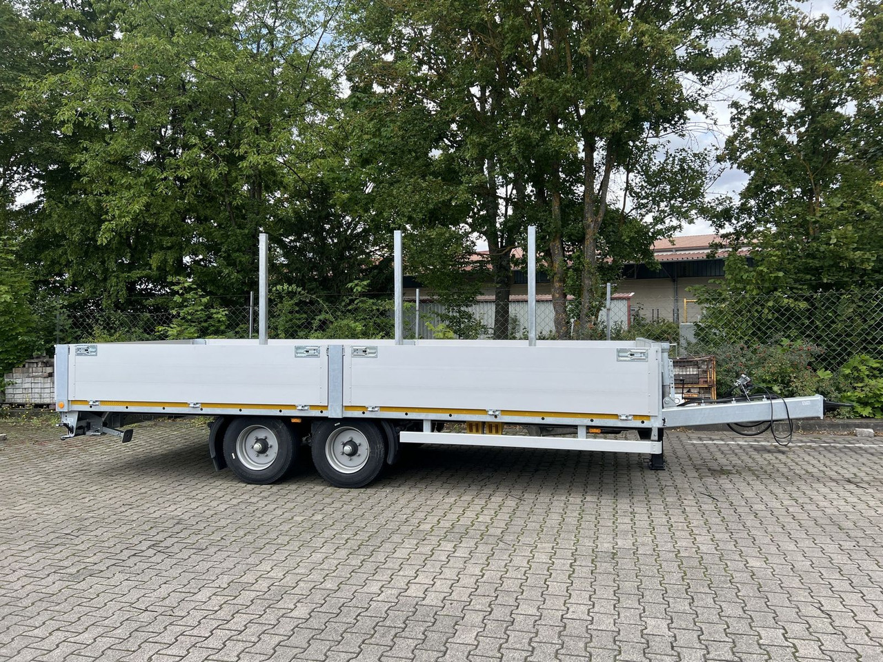 Möslein Tandem- Pritschenanhänger- Tieflader - Rơ moóc thùng thấp: hình 1 Möslein Tandem- Pritschenanhänger- Tieflader - Rơ moóc thùng thấp: hình 1