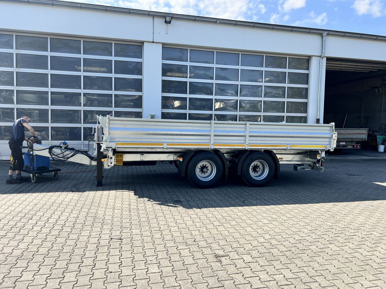 Möslein neuer 19 t Tandemkipper- Tieflader hydraulische - Rơ moóc ben: hình 2 Möslein neuer 19 t Tandemkipper- Tieflader hydraulische - Rơ moóc ben: hình 2