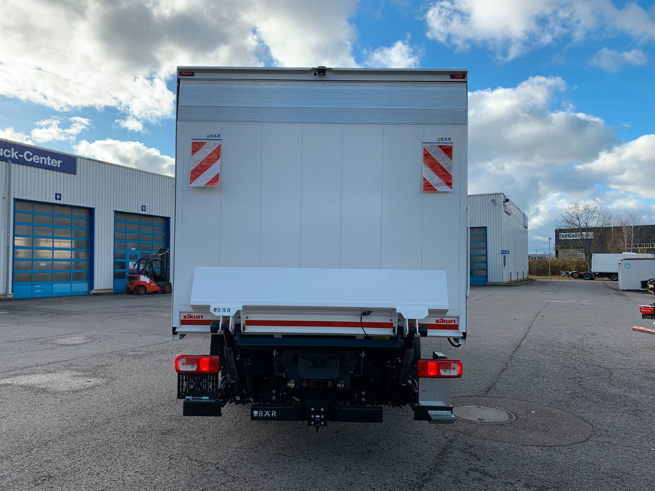 DAF FA XD 370 zikun Swing-Board-Aufbau - Xe tải đồ uống: hình 5 DAF FA XD 370 zikun Swing-Board-Aufbau - Xe tải đồ uống: hình 5