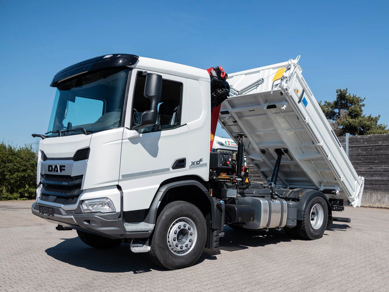 DAF FA XDC 370 Krankipper DAF XDC 370 FA Meiller Krankipper HMF - Xe cẩu tự hành, Xe ben: hình 2 DAF FA XDC 370 Krankipper DAF XDC 370 FA Meiller Krankipper HMF - Xe cẩu tự hành, Xe ben: hình 2