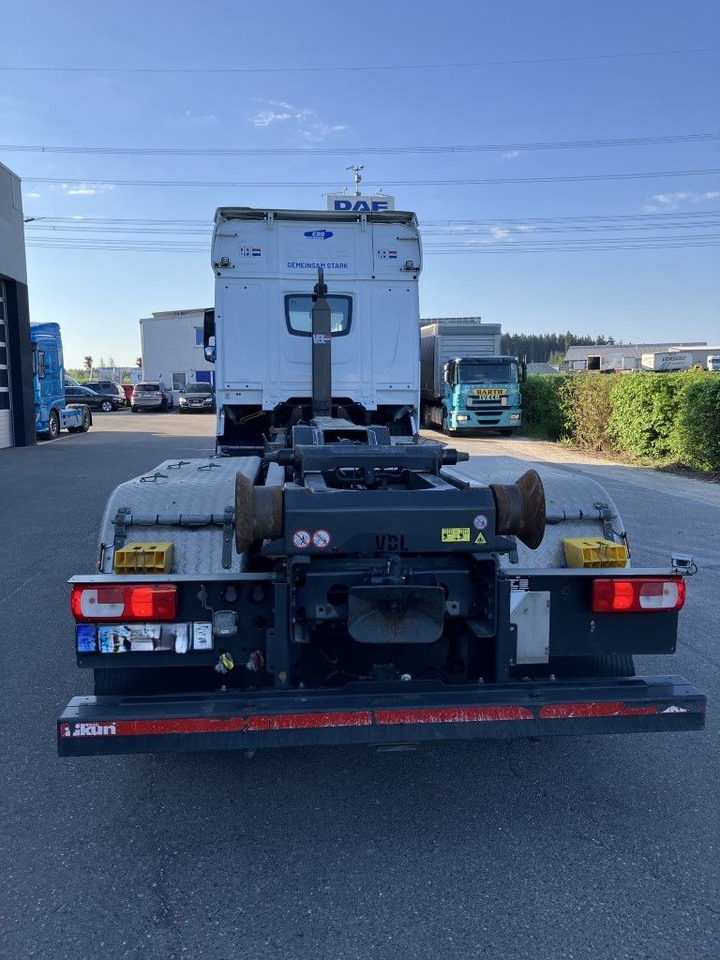 DAF FAN XF 480 mit VDL Abrollkipper DAF FAN XF 480 mit VDL Abrollkipper - Xe tải nâng móc: hình 5 DAF FAN XF 480 mit VDL Abrollkipper DAF FAN XF 480 mit VDL Abrollkipper - Xe tải nâng móc: hình 5