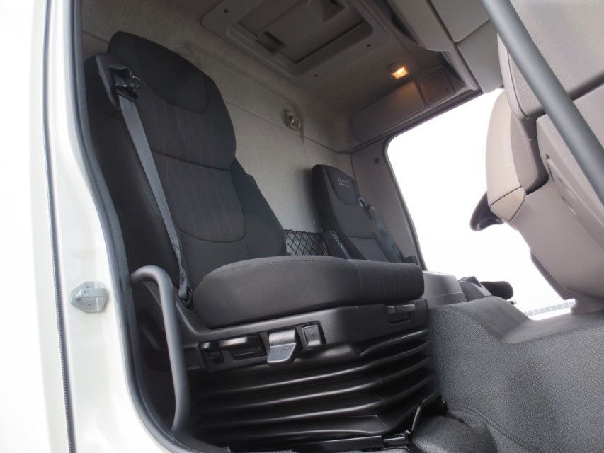 Cho thuê DAF LF 310 18t Zikun Getränkeaufbau  DAF LF 310 18t Zikun Getränkeaufbau: hình 9
