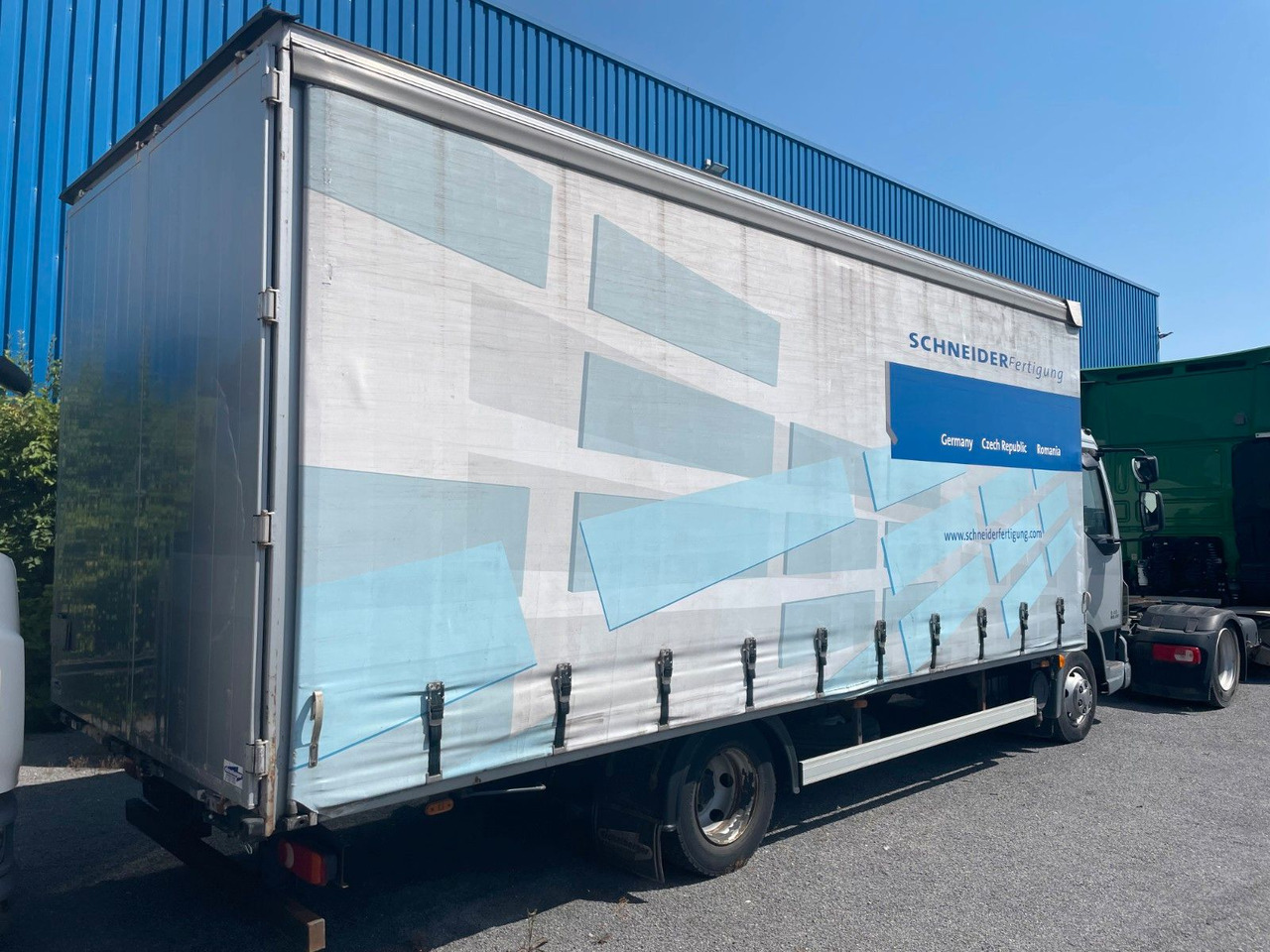 DAF LF45.180 - Xe van thùng mui bạt: hình 3 DAF LF45.180 - Xe van thùng mui bạt: hình 3