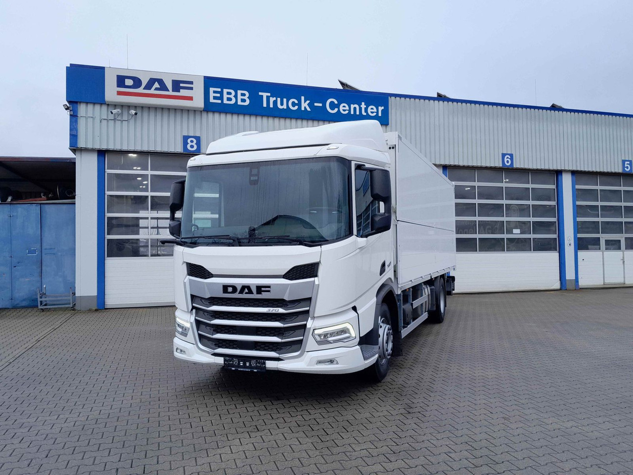 DAF XD 370 Fahrgestell DAF XD 370 Fa Swing-Board-Aufbau - Xe tải khung gầm: hình 4 DAF XD 370 Fahrgestell DAF XD 370 Fa Swing-Board-Aufbau - Xe tải khung gầm: hình 4