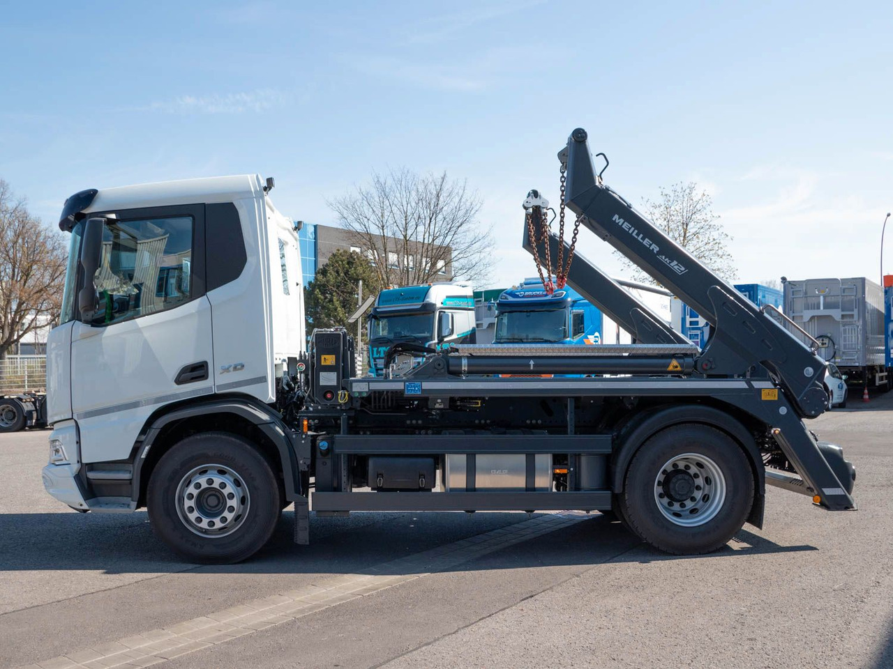 DAF XD 410 FA Meiller Absetzkipper DAF XD 410 FA Meiller Absetzkipper - Xe tải chở thùng nhỏ: hình 4 DAF XD 410 FA Meiller Absetzkipper DAF XD 410 FA Meiller Absetzkipper - Xe tải chở thùng nhỏ: hình 4