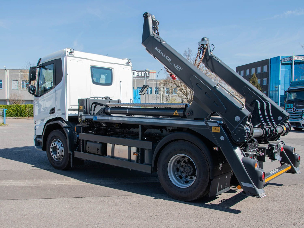 DAF XD 410 FA Meiller Absetzkipper DAF XD 410 FA Meiller Absetzkipper - Xe tải chở thùng nhỏ: hình 5 DAF XD 410 FA Meiller Absetzkipper DAF XD 410 FA Meiller Absetzkipper - Xe tải chở thùng nhỏ: hình 5