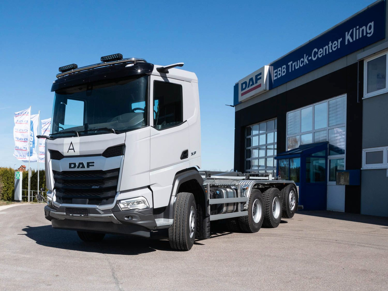DAF XF 530 FAW mit VDL Abrollkipper DAF XF 530 FAW mit VDL Abrollkipper - Xe tải nâng móc: hình 1 DAF XF 530 FAW mit VDL Abrollkipper DAF XF 530 FAW mit VDL Abrollkipper - Xe tải nâng móc: hình 1
