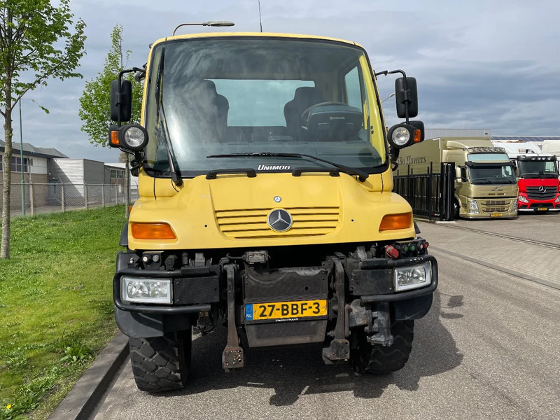 Mercedes-Benz unimog U400 - Xe ben: hình 4 Mercedes-Benz unimog U400 - Xe ben: hình 4