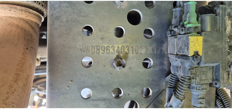 Xe đầu kéo Mercedes-Benz Actros 1833: hình 11 Xe đầu kéo Mercedes-Benz Actros 1833: hình 11