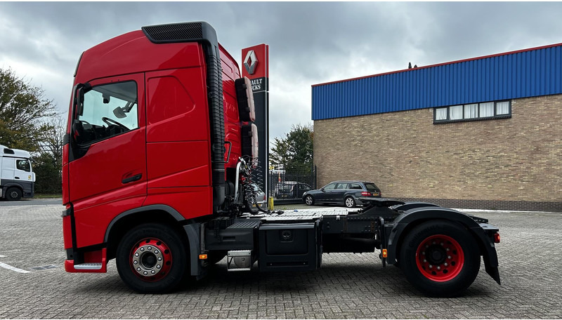 Volvo FH - Xe đầu kéo: hình 1 Volvo FH - Xe đầu kéo: hình 1