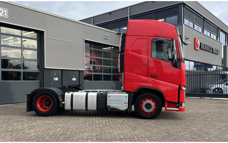 Volvo FH - Xe đầu kéo: hình 2 Volvo FH - Xe đầu kéo: hình 2