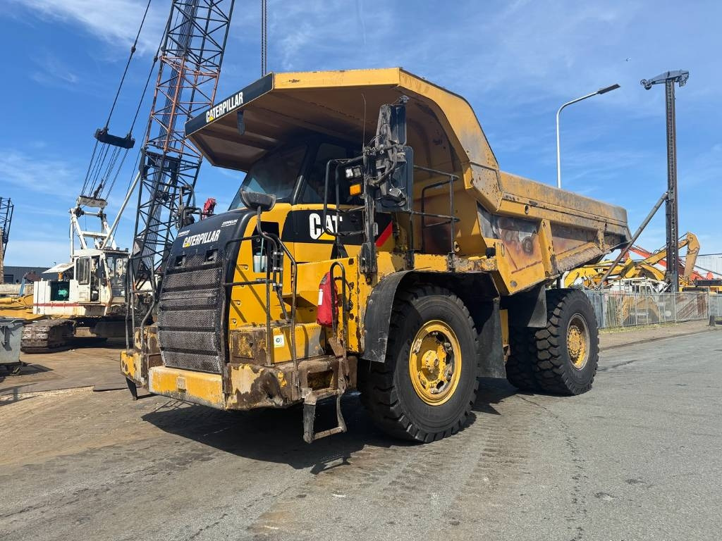 CAT 770 - Xe ben cứng/ Xe chở đá: hình 1 CAT 770 - Xe ben cứng/ Xe chở đá: hình 1