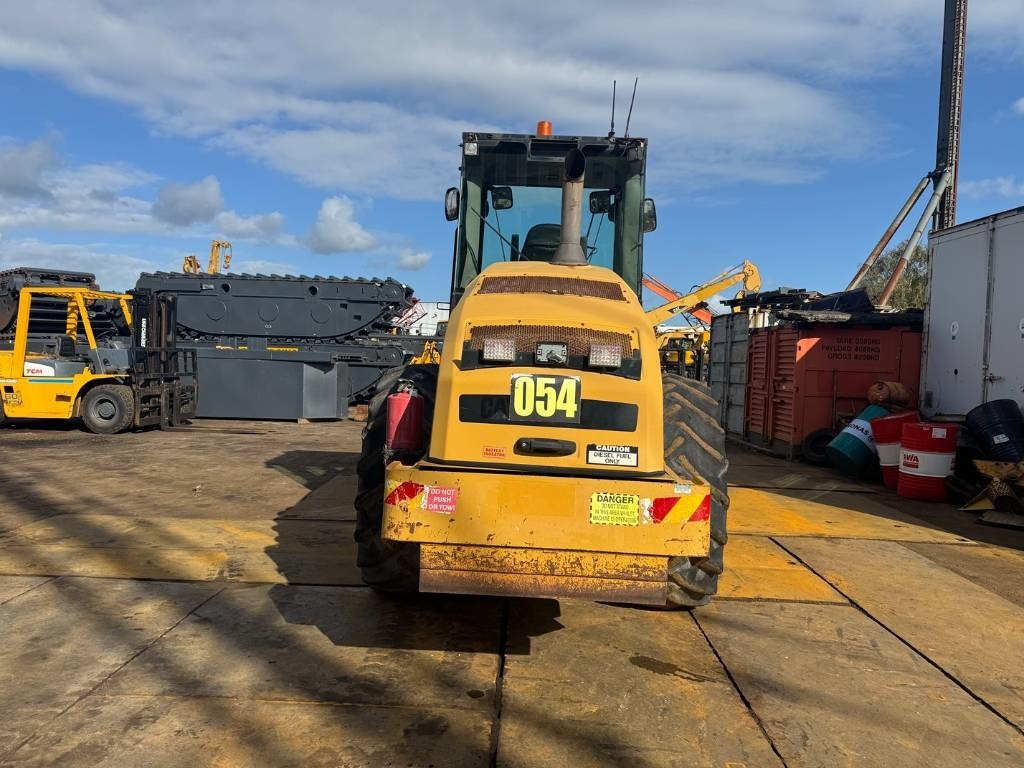 CAT CP 76 - Máy đầm: hình 4 CAT CP 76 - Máy đầm: hình 4