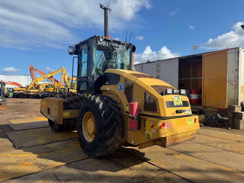CAT CP 76 - Máy đầm: hình 3 CAT CP 76 - Máy đầm: hình 3