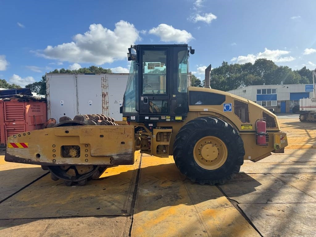 CAT CP 76 - Máy đầm: hình 2 CAT CP 76 - Máy đầm: hình 2