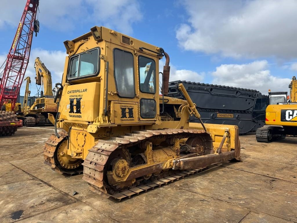 CAT D 6 D - Máy ủi: hình 5 CAT D 6 D - Máy ủi: hình 5