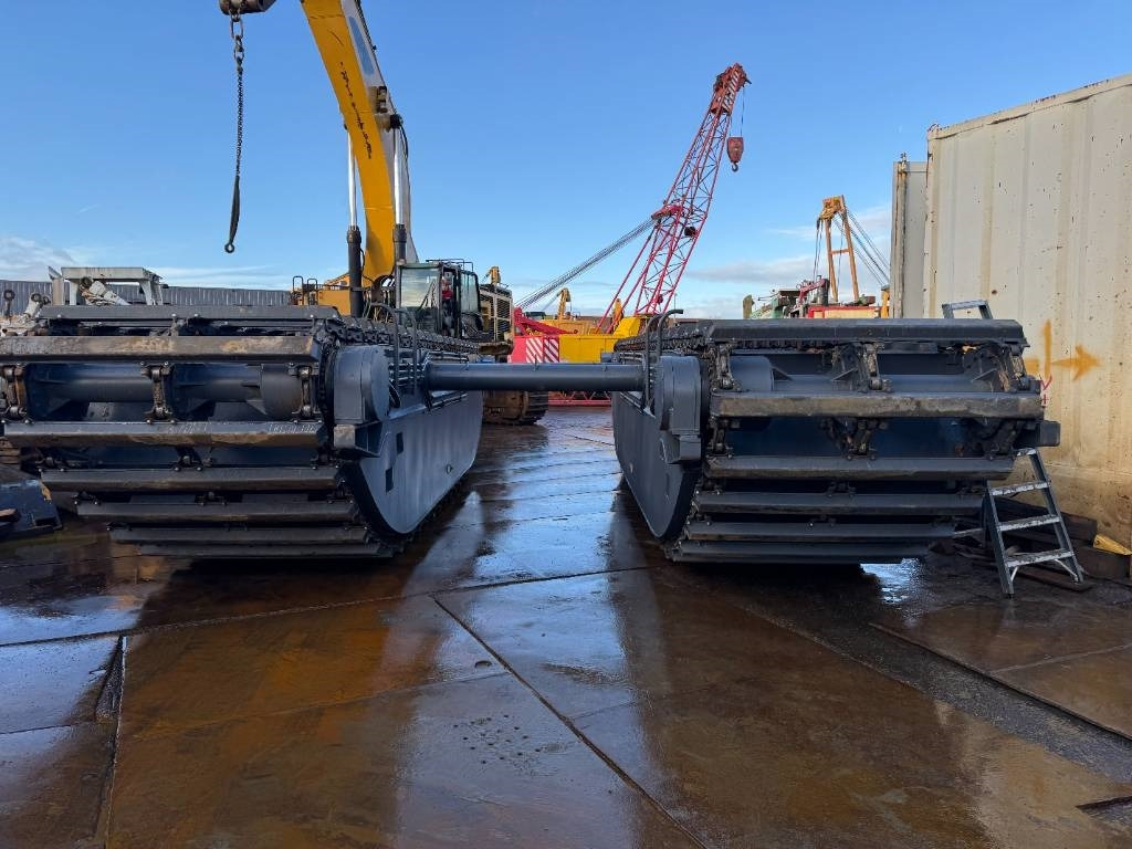 CAT swamp buggy amphibious undercarriage (unused) - Máy cạp lưỡng cư: hình 3 CAT swamp buggy amphibious undercarriage (unused) - Máy cạp lưỡng cư: hình 3