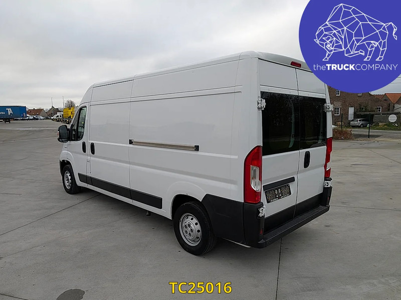Fiat Ducato 2.0 Multijet L3H2 - Xe van chở hàng: hình 3 Fiat Ducato 2.0 Multijet L3H2 - Xe van chở hàng: hình 3