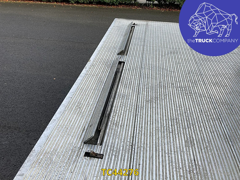 Iveco EuroCargo 100 E15 - Xe tải hộp: hình 2 Iveco EuroCargo 100 E15 - Xe tải hộp: hình 2