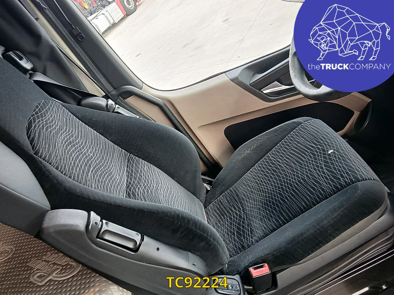 Mercedes-Benz Actros 2548 - Xe tải thùng mui bạt: hình 4 Mercedes-Benz Actros 2548 - Xe tải thùng mui bạt: hình 4