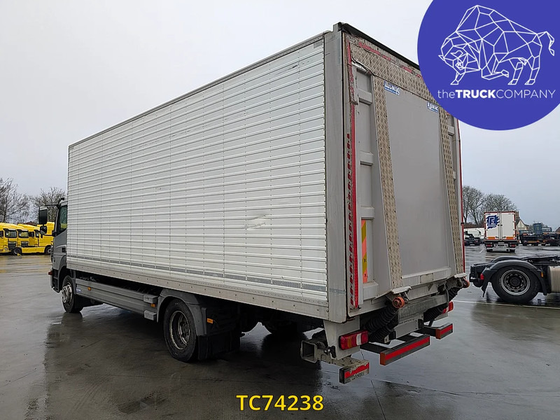 Mercedes-Benz Atego 1221 - Xe tải hộp: hình 2 Mercedes-Benz Atego 1221 - Xe tải hộp: hình 2