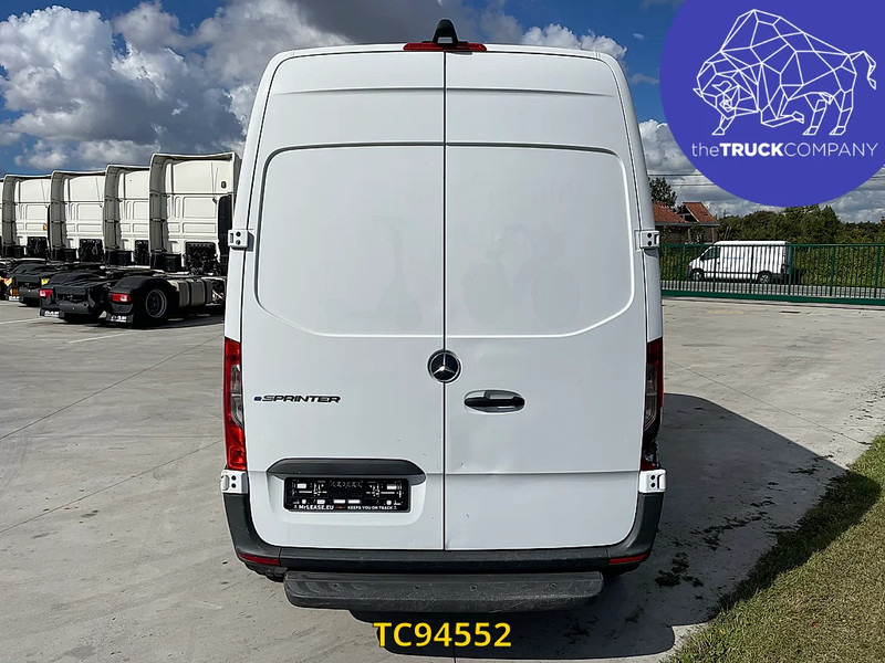 Mercedes-Benz E-Sprinter L2H2 41 kWh - Xe van chở hàng, Xe van điện: hình 4 Mercedes-Benz E-Sprinter L2H2 41 kWh - Xe van chở hàng, Xe van điện: hình 4