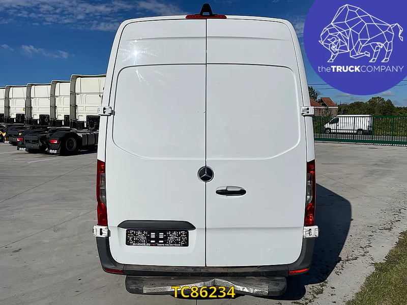 Mercedes-Benz E-Sprinter L2H2 41kWh - Xe van chở hàng, Xe van điện: hình 4 Mercedes-Benz E-Sprinter L2H2 41kWh - Xe van chở hàng, Xe van điện: hình 4