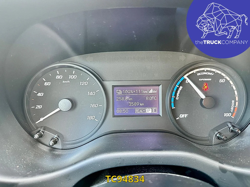 Xe van nhỏ gọn Mercedes-Benz Vito 111 RANGE 150 KM: hình 19