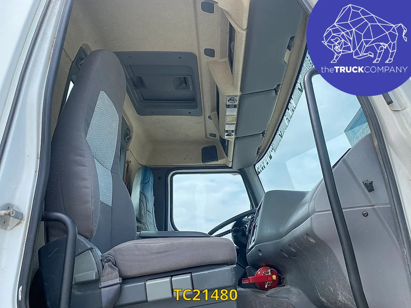 Renault Kerax 370 - Xe chở container/ Xe tải hoán đổi thân: hình 4 Renault Kerax 370 - Xe chở container/ Xe tải hoán đổi thân: hình 4