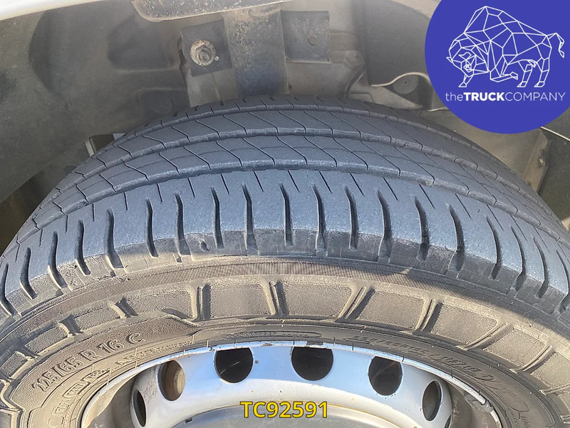 Renault Master 130 - Xe bus mini, Xe van chở khách: hình 4 Renault Master 130 - Xe bus mini, Xe van chở khách: hình 4