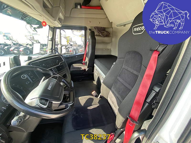 Iveco S-way 480 - Xe đầu kéo: hình 5 Iveco S-way 480 - Xe đầu kéo: hình 5