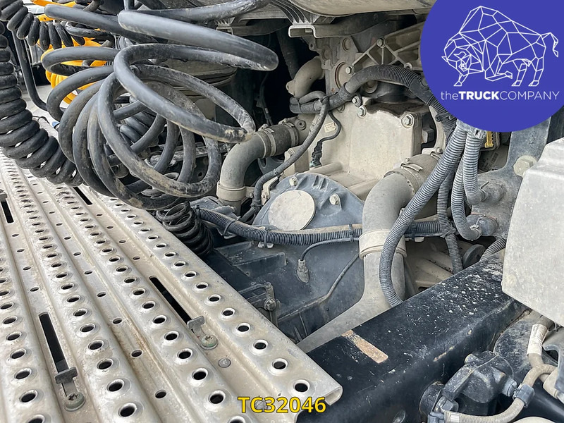 MAN TGX 460 - Xe đầu kéo: hình 3 MAN TGX 460 - Xe đầu kéo: hình 3
