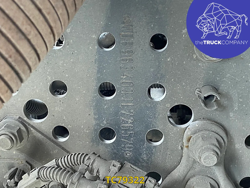 Mercedes-Benz Actros 1842 - Xe đầu kéo: hình 3 Mercedes-Benz Actros 1842 - Xe đầu kéo: hình 3