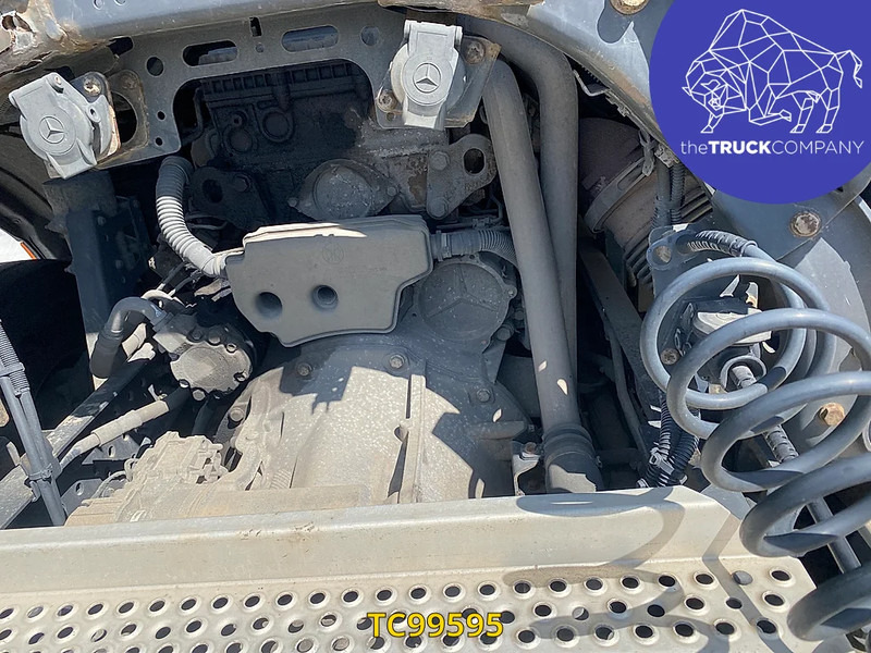 Mercedes-Benz Actros 1843 - Xe đầu kéo: hình 3 Mercedes-Benz Actros 1843 - Xe đầu kéo: hình 3