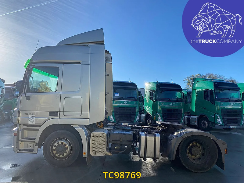Mercedes-Benz Actros 1844 - Xe đầu kéo: hình 2 Mercedes-Benz Actros 1844 - Xe đầu kéo: hình 2