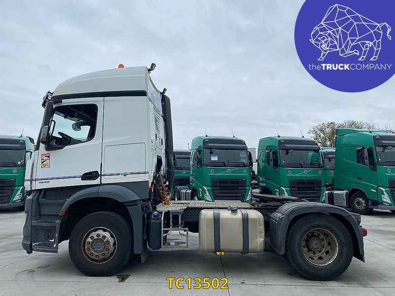 Mercedes-Benz Arocs 1943 - Xe đầu kéo: hình 2 Mercedes-Benz Arocs 1943 - Xe đầu kéo: hình 2