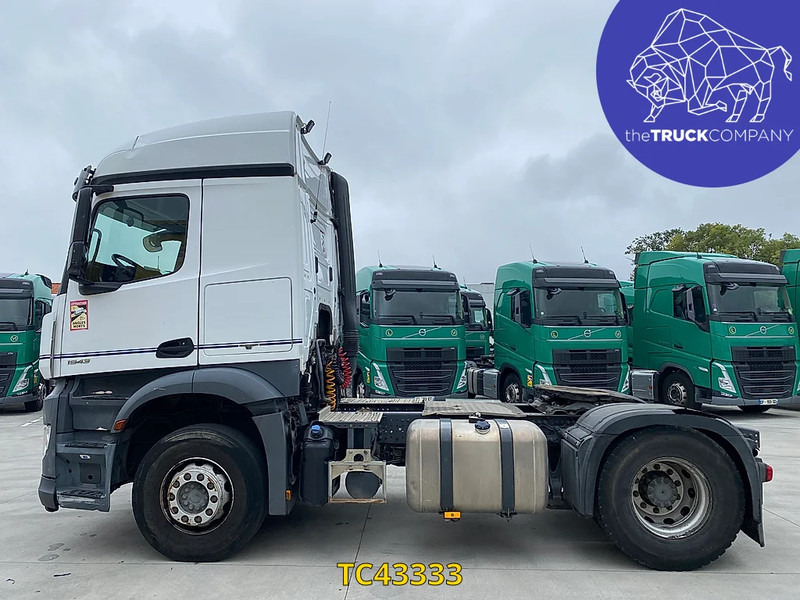 Mercedes-Benz Arocs 1943 - Xe đầu kéo: hình 2 Mercedes-Benz Arocs 1943 - Xe đầu kéo: hình 2