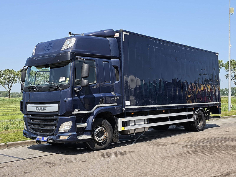 DAF CF 260 - Xe tải thùng mui bạt: hình 2 DAF CF 260 - Xe tải thùng mui bạt: hình 2