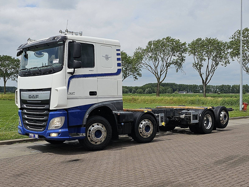 DAF XF 460 8X2 MAN. INT. ADR - Xe tải khung gầm: hình 2 DAF XF 460 8X2 MAN. INT. ADR - Xe tải khung gầm: hình 2