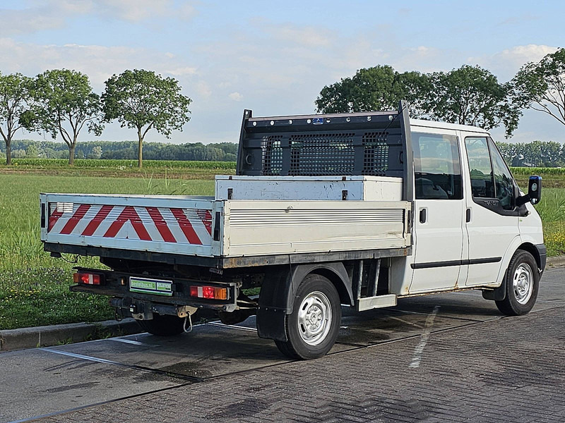 Ford Transit 300 pickup - Xe bán tải: hình 3 Ford Transit 300 pickup - Xe bán tải: hình 3