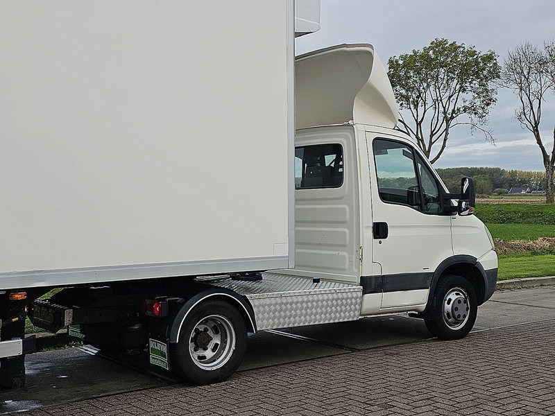 Iveco Daily 40C18 - Xe van đông lạnh: hình 3 Iveco Daily 40C18 - Xe van đông lạnh: hình 3