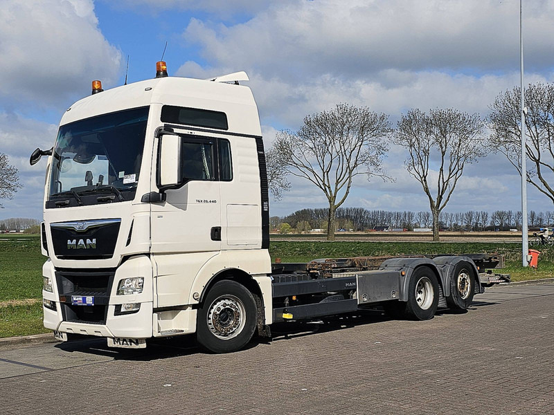 MAN 26.440 TGX XXL 6X2-4 STEER AXLE - Xe chở container/ Xe tải hoán đổi thân: hình 2 MAN 26.440 TGX XXL 6X2-4 STEER AXLE - Xe chở container/ Xe tải hoán đổi thân: hình 2