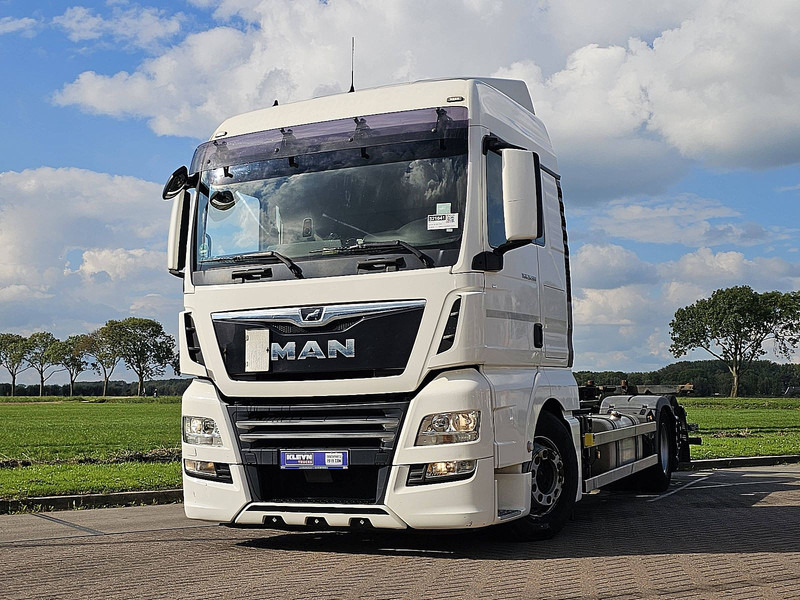 MAN 26.500 TGX - Xe chở container/ Xe tải hoán đổi thân: hình 1 MAN 26.500 TGX - Xe chở container/ Xe tải hoán đổi thân: hình 1