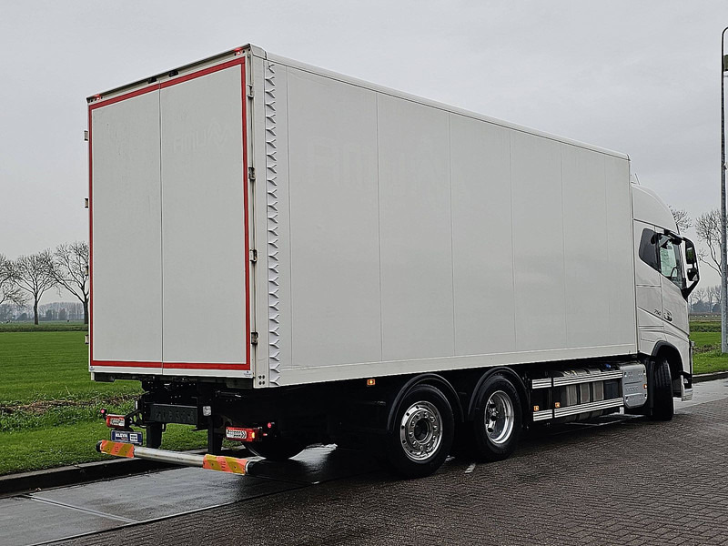 Volvo FH 16.750 6X2*4 4 SEATS 154TKM - Xe tải hộp: hình 3 Volvo FH 16.750 6X2*4 4 SEATS 154TKM - Xe tải hộp: hình 3