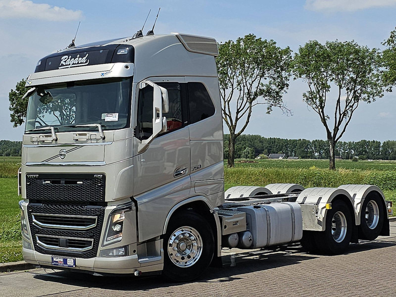 Volvo FH 750 6X2 9T FA WB 430 - Xe tải khung gầm: hình 2 Volvo FH 750 6X2 9T FA WB 430 - Xe tải khung gầm: hình 2